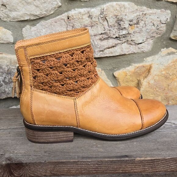Latigo Leather Crochet Carly Booties  Bohemian Size 8.5 Country Western Cowgirl - Picture 1 of 15